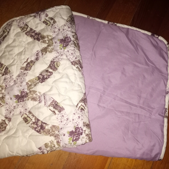 Two pillow cases - Picture 2 of 4
